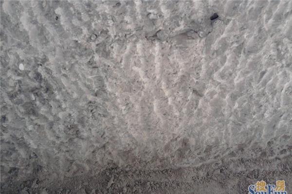 在建筑工程中剔鑿地面是什么意思？